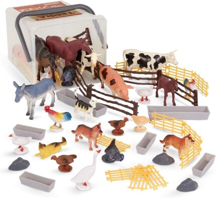 Terra by Battat  Country World  Juguetes realistas de vacas y animales de granja para niños de 3 años (60 unidades)